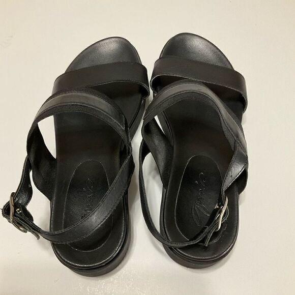 Black Platform Strap Sandals, Size 38/7.5.
Fisherman Sandals - Picture 7 of 12